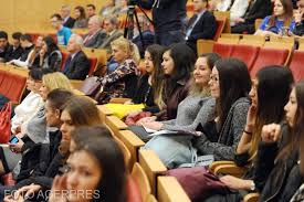 Ai terminat o facultate, chiar doua, aleluia, ai o licenta luata. Bacalaureatul 2021 A Trecut UrmeazÄ Admiterea La Facultate Ce Locuri Sunt La Principalele UniversitÄÈi Care Este Calendarul Èi Unde Se Face Admiterea Doar Cu Media De Bac Hotnews Mobile