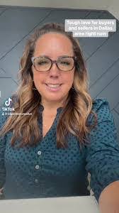 Wendy Dowell's Instagram, Twitter & Facebook