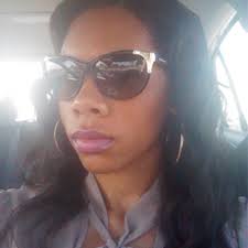 Kourtney Mitchell (@simplykourt)