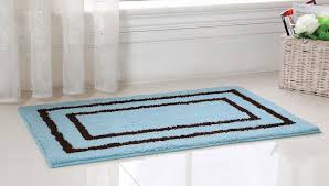 Amusing Microfiber Blue And Black Around Striped Bath Mats In White Bathroom Decor Ideas