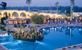 سافر ابن مطروح إلى مصر عن طريق البحر سنة 568 هجرية بعد أن استأذن يوسف بن عبد المؤمن وأخذ معه جميع أهله ووصل الإسكندرية في رجب 568 هجرية وبقي في مصر وبها دفن وبقيت ذريته في مصر. Ø¨ÙŠØ±Ø§Ù…ÙŠØ¯Ø² Ø¨Ø§Ø±Ùƒ Ø±ÙŠØ²ÙˆØ±Øª Ø­Ù…Ø§Ù… Ø³Ø¨Ø§Ø­Ø© Ø¬ÙŠØ¯ Ø¹Ù„Ù‰ Ø·Ø±ÙŠÙ‚ Ù…ØµØ± Ø¥Ø³ÙƒÙ†Ø¯Ø±ÙŠØ© Ø§Ù„ØµØ­Ø±Ø§ÙˆÙŠ Ø¯Ù„ÙŠÙ„ ÙƒØ§ÙŠØ±Ùˆ 360 Ù„Ù„Ù‚Ø§Ù‡Ø±Ø© Ù…ØµØ±