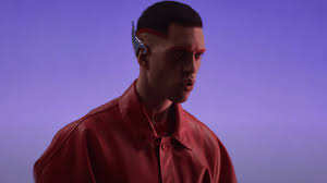 Quando mi dici addio tu mi spezzi il cuore / arrivare ad alzare le mani. Mahmood Vestito Da Riccardo Tisci Diventa Inuyasha Nel Nuovo Video