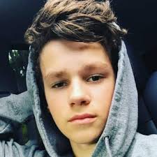 Stream Celina Serrano music