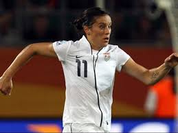Ali krieger who is an american soccer player was born on 28th july of the year 1984. Us Star Ali Krieger Hat Deutsches Tattoo Liebe Goal Com