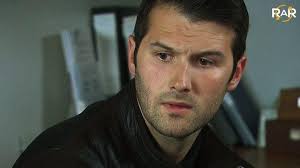 Pum munud gyda'r actor Gwion Tegid