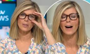 Kate Garraway reveals shes still suffering from a mystery eye injury |  Daily Mail Online