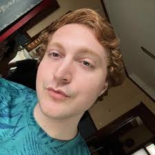 rappers be like “i'm sippin lean you sippin water” like ok that's fine  bro...