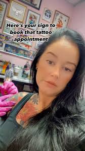 Come decorate the tattoo studio with me!!