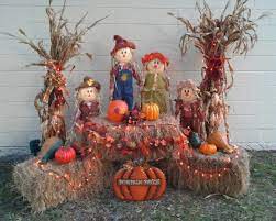 Although the mercury may have dropped, this doesn't mean you can't chill in your back yard. 20 Ways To Decorate All Through The House During The Fall Holidays Fall Yard Decor Fall Outdoor Decor Fall Decor Diy