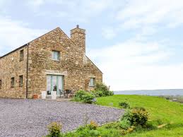 There are lake district holiday cottages for any requirement, from family sized cottages to luxury apartments just for two. Cottam House Cottage The Lake District And Cumbria Lancashire England Cottages For Couples Find Holiday Cottages For Couples Across The Uk And Ireland