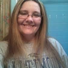 Nikki Hook's Instagram, Twitter & Facebook