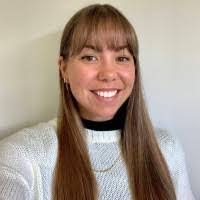 Courtney Carruthers's Instagram, Twitter & Facebook