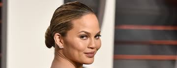 Here is a peek when it comes to dinner reservations teigen said she name drops, saying, hi it's chrissy teigen and i'd like to make a reservation for two for john legend. Twitter Hilariously Granted Chrissy Teigen S Dream Of Victoria S Secret Fashion Show Glory Glamour