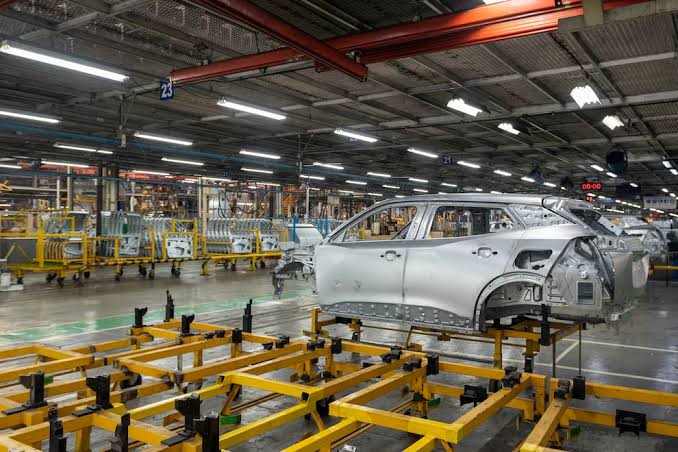 Volvió a caer la producción de autos en la Argentina: 21,5% abajo en mayo -  El Cronista