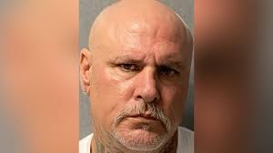 Russell Prentice's Instagram, Twitter & Facebook