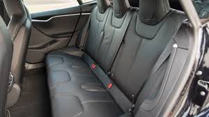 Lows interior isn't as luxurious as it should be, limited service locations in some regions, range estimates are difficult to achieve in real life. Tesla Model S P90d Rendezvous Mit Dem Chuck Norris Der E Fahrzeuge Autofilou