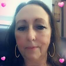 Melanie Hedges (@melanie_embry)