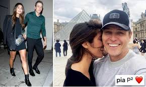 Billionaire jeff bezos' girlfriend lauren sanchez models a very demure new look as she visits the new york building where he bought three apartments for $80m. Look Who S Found Love Too Lauren Sanchez S Ex Husband Patrick Whitesell Dating Australian Actress Daily Mail Online