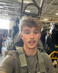 Riley Swanson (@therileyswanson) • Instagram photos and videos