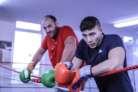 While not much is known about tommy fury's mum, his dad john fury sr. Tyson Fury Reacts To Video Of Younger Brother Tommy Fury Showing Off His Power In Training With Father John Fury