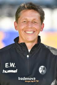 Unsere Torwarttrainerin, Elke Walther, feiert heute ihren 52. Geburtstag.  Wir wünschen dir alles Gute, liebe Elke! 🍾 __ 📸 Seeger