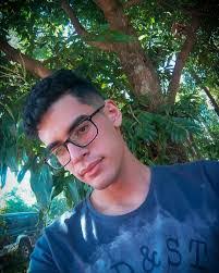 Robert Rolon's Instagram, Twitter & Facebook