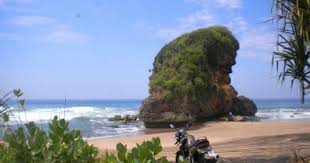 Tidak ada jam operasional pasti, dengan kata lain anda bisa datang kapan saja, tapi waktu terbaik tentu di pagi atau sore hari. Pantai Sanur Fasilitas Rute Jam Buka Harga Tiket Dan Daya Tarik Tempat Me