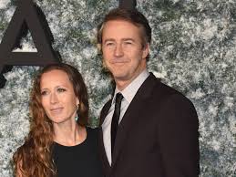 Check spelling or type a new query. Edward Norton Gedenken An Toten Feuerwehrmann