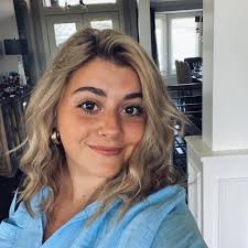 𝐖𝐄𝐋𝐂𝐎𝐌𝐄 𝐇𝐎𝐌𝐄🏡 DSISD is excited to welcome back five Dripping  Springs High School graduates who will be joining the district as teachers  this school year! #iamDSISD Elizabeth Jones, DSHS Spanish Teacher (Class