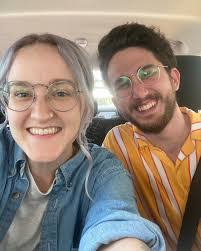 Elise Crowley's Instagram, Twitter & Facebook