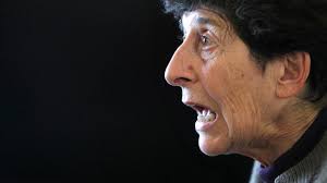 Tengo derecho a ser mujer y no corresponder a los canónes estéticos"