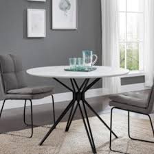 Trpezarijksi stolovi, manjih i većih dimenzija, ovalnog ili pravougaonog oblika, jednostavnog ili rustičnog dizajna, uz odgovarajuće trpezarijske stolice, fino će se uklopiti u vašoj trpezariji. Mijesanje Prezentacija Prednost Staklo Za Oklugli Stol Fi 110 Livelovegetoutside Com