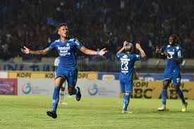 Persib bandung takımının kadrosu, teknik direktörü, sakat ve cezalı futbolcuları, fikstür ve sonuçları yeniasır.com.tr canlı skor sayfasında bulabilirsiniz. Kompetisi Berhenti Top Skor Persib Harus Bangun Performa Dari Nol Lagi