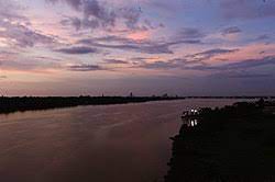 Sungai nil adalah sungai terpanjang di dunia, mempunyai sejarah panjang terutama inilah beberapa sungai terpanjang yang terdapat di 2 negara tetangga indonesia dan malaysia. Rajang River Wikipedia