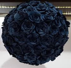 Nós separamos algumas ideias lindas de flores de papel para você se inspirar. Luminaria Bola De Flor Papel Do Avesso Elo7 Bola De Flores Decoracao Flores De Papel Flores De Papel