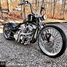 And i already know harley wouldn't care about the face thing because joker had his face ripped off. Awesome Scoot Harleydavidsonstreet Harley Davidson Bikes Bobber Bikes Custom Choppers