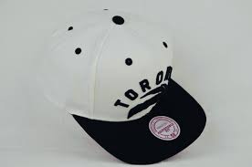 Toronto Raptors Cropped Xl Logo White Black Mitchell Ness Snapback Cap Toronto Snapback Xl Logo Mitchell Ness Snapback Cap