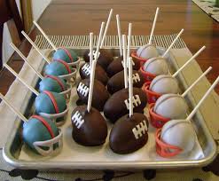 Superbowl 46 Pops Super Bowl Xlvi Cake Pops Giants And Patriots Helmets X3d Vanilla Cake X2f Vanilla A Football Cake Pops Superbowl Cake Football Desserts