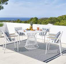 tapis de jardin table de jardin table de jardin ronde maison du monde