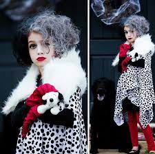 All styles and colors available in the official adidas online store. Cruella De Vil Kostum Fur Kinder Selber Zusammenstellen Tipps Und Ideen Selbstgemachte Kinder Kostume Halloween Kinderkostume Cruella De Vil Kostum