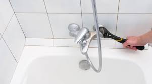 Most bathtub faucets are of the cartridge variety. 11 Easy Steps To Fix A Leaky Bathtub Faucet