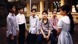 Bên cạnh đó, nhan sắc của cô cũng thay đổi sau nhiều năm tháng.năm 2001, hồ ngọc hà bất ngờ được mời đóng phim hoa cỏ may. Sao Phim Truyá»n Hinh Ngay áº¥y Bay Giá» Chang Khá» Cá»§a Hoa Cá» May VÄƒn Hoa Thanh Nien
