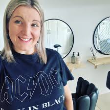 What are local recommendations for chemical hair straightening services?