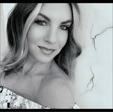 PURE Skin Care & Beauty by Lynsey