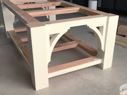 Learn to make this awesome aquarium coffee table and decorate your home by following this tutorial. Diy Coffee Table With Storage Farmhouse Style Diy Candy