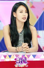 Its dramatic and really hot. Hyori S Jet Black Hair Jet Black Hair Black Hair Thick Hair Styles