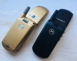 Motorola v3688 vs v150 #DG ...