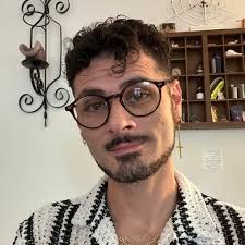 In a New York minute! 🤸 So many beauty, fashion and milestone moments with  @ubeauty and @thewhitelotus 🤍🤍🤍🤍