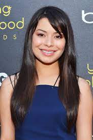 A atriz acha que robert pattinson é uma boa opção. Miranda Cosgrove Young Hollywood Awards 2012 05 Gotceleb