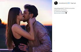 Conta la luce che hai dentro e che illumina ogni cosa, la golden hour, morbida, calda, do. Andrea Cerioli E Arianna Cirrincione Dediche D Amore Sui Social Blog Uomini E Donne